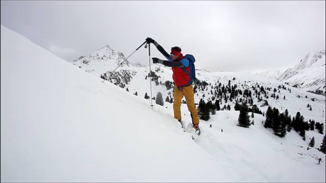 pomiar nachylenia stoku za pomoca kijkow narciarskich